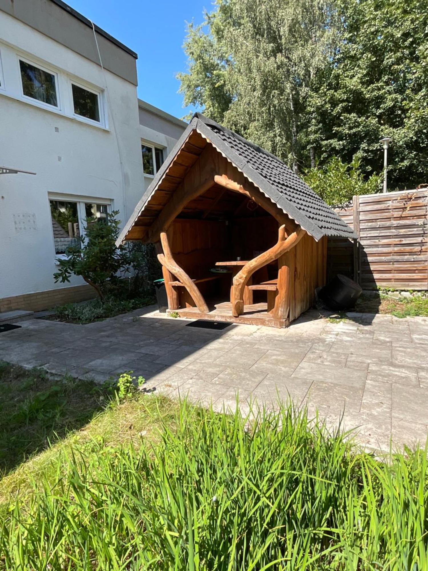 Messe-Apartment, 4 Schlafzimmer, 80 Qm, Garten - 6 Km Zur Messe, Verkehrsguenstig, Ruhig, Parkplaetze Norimberga Esterno foto